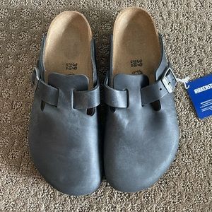 Birkenstock Boston Black Clogs - Size 39